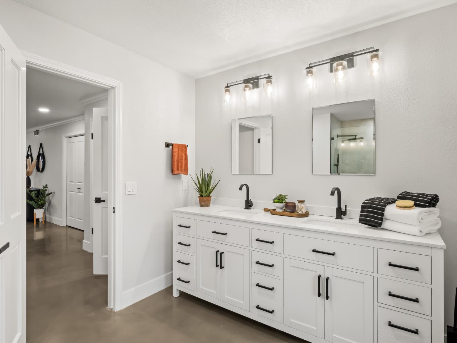 3761 W Alluvial Ave, Fresno, CA 93711