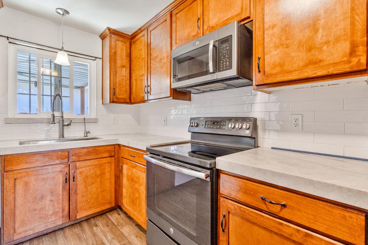 4555 E Fedora Ave, Fresno, CA 93726