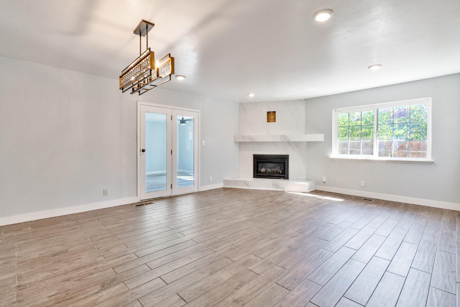 4555 E Fedora Ave, Fresno, CA 93726