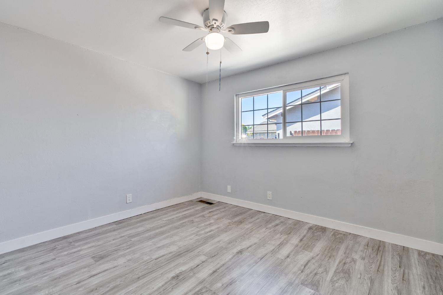 4555 E Fedora Ave, Fresno, CA 93726