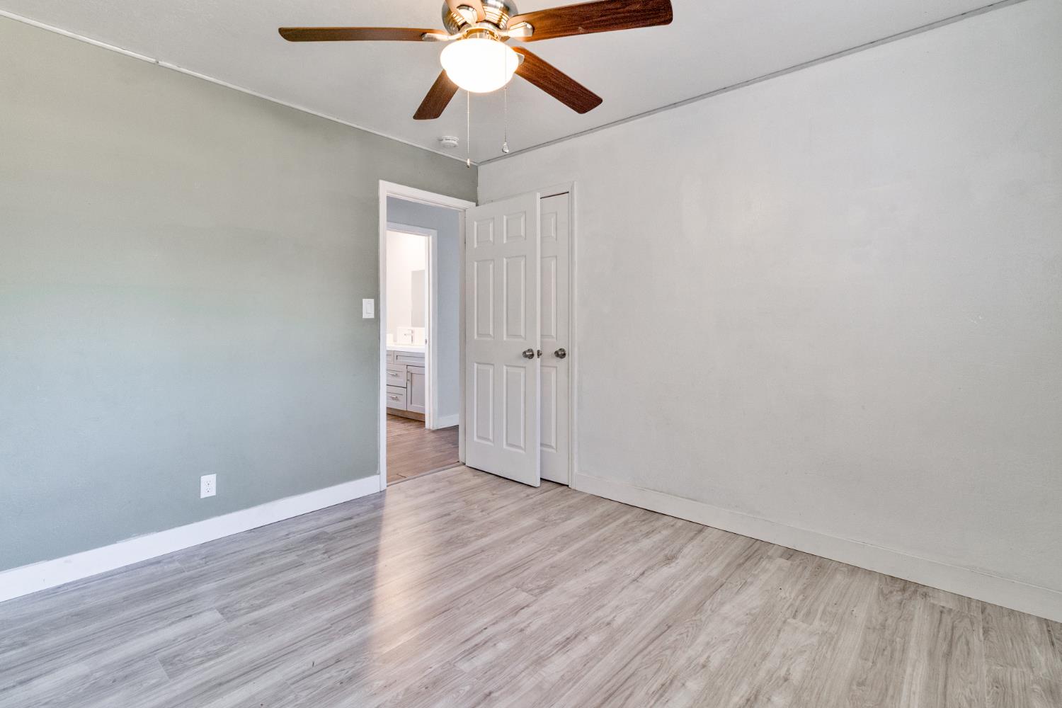 4555 E Fedora Ave, Fresno, CA 93726