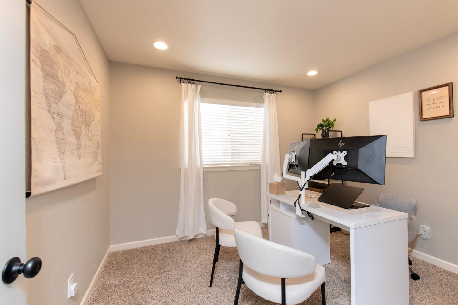 9639 N 10th St, Fresno, CA 93720