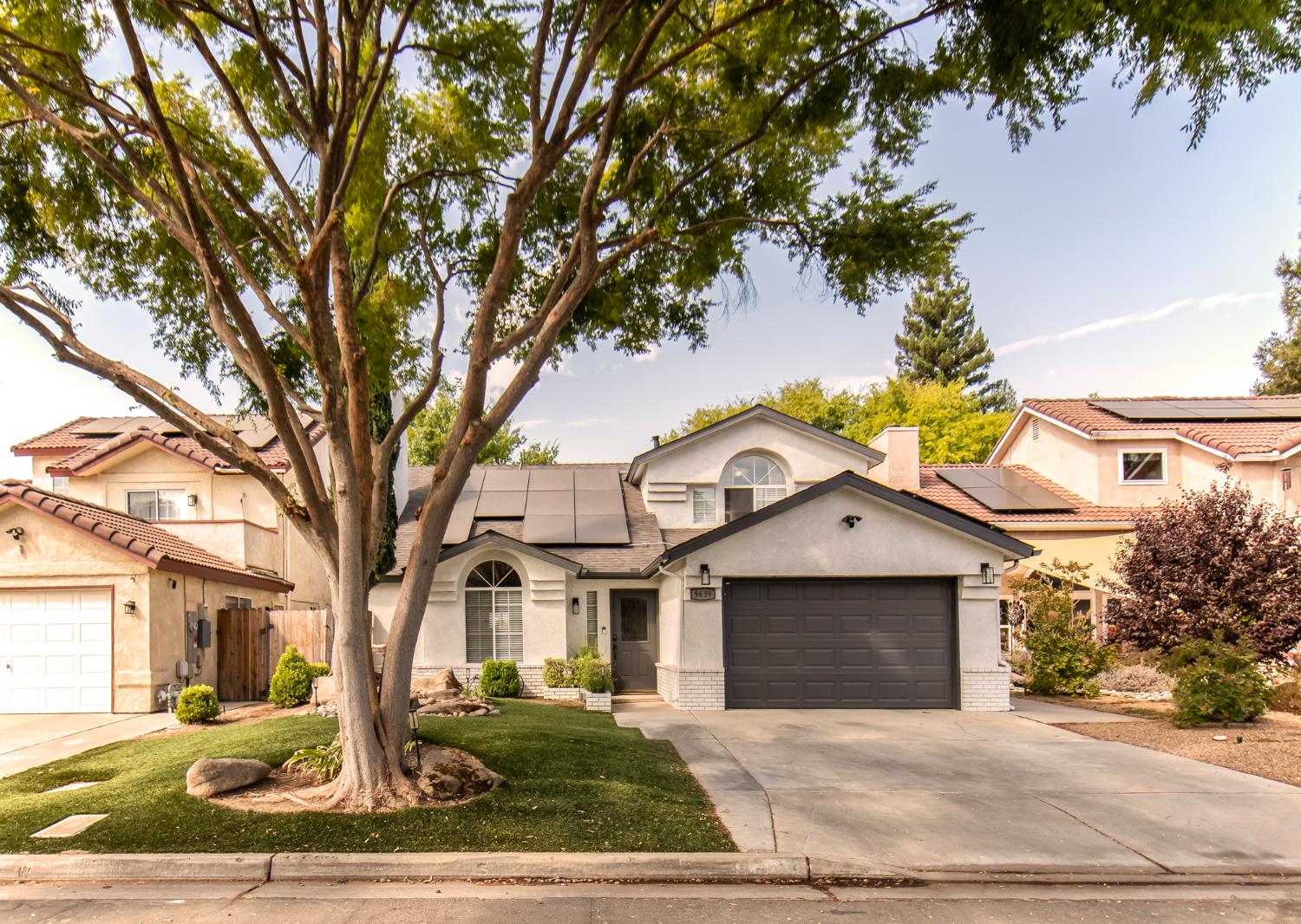 9639 N 10th St, Fresno, CA 93720