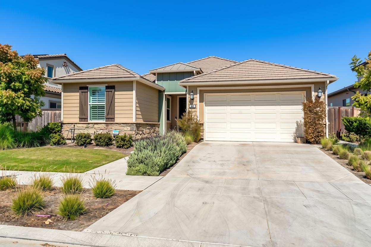 999 Little Canyon Dr, Madera, CA 93636