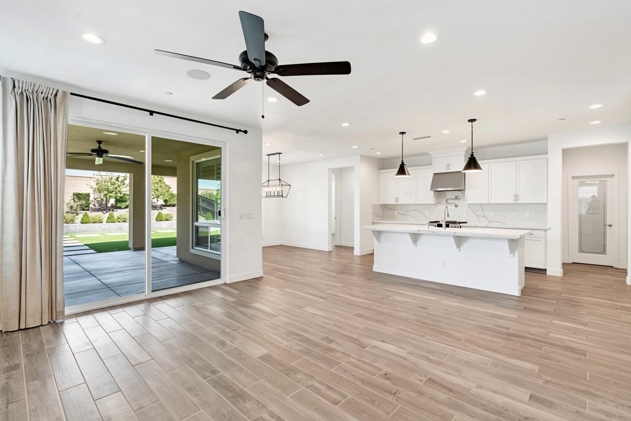 999 Little Canyon Dr, Madera, CA 93636