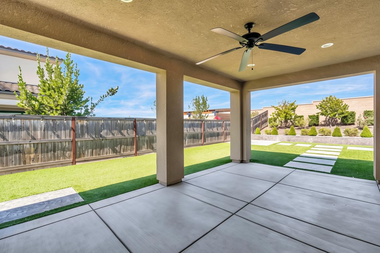 999 Little Canyon Dr, Madera, CA 93636