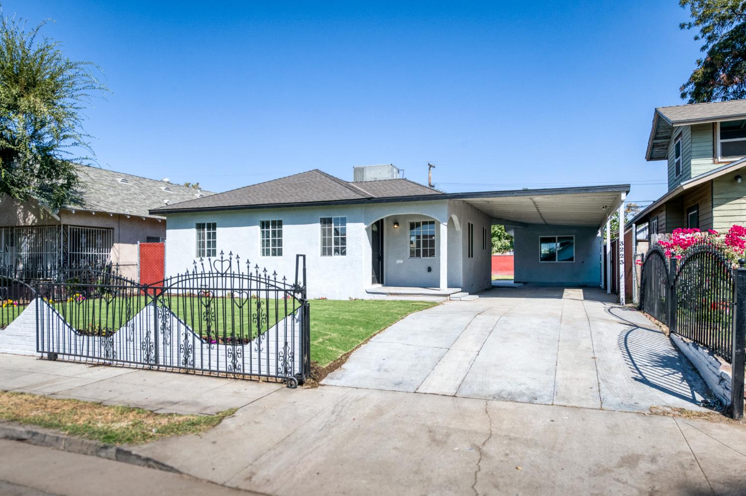 3223 E Mckenzie Ave, Fresno, CA 93702
