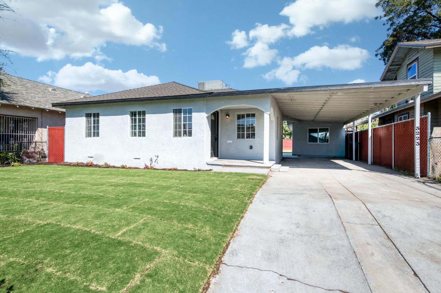 3223 E Mckenzie Ave, Fresno, CA 93702