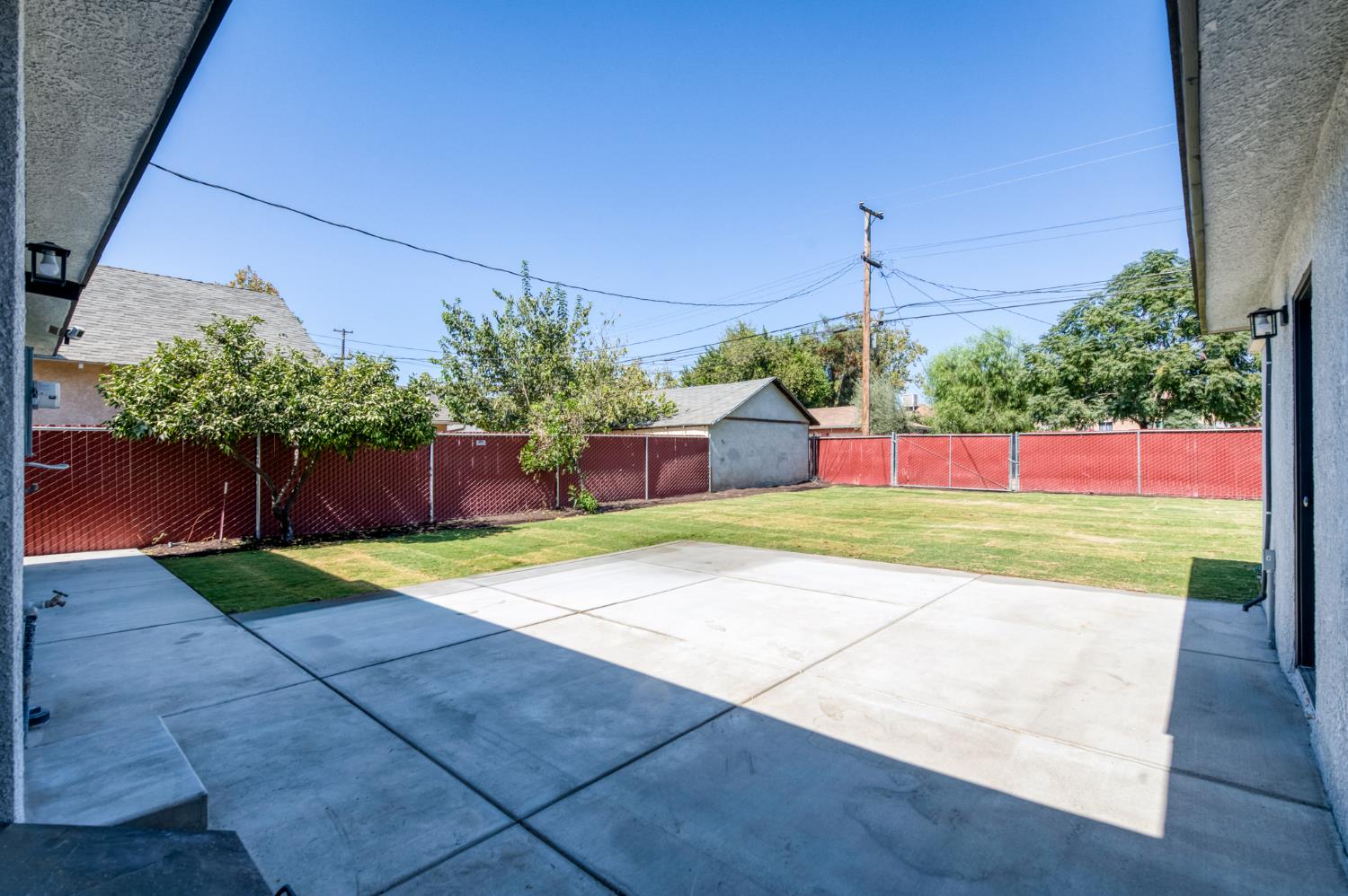 3223 E Mckenzie Ave, Fresno, CA 93702
