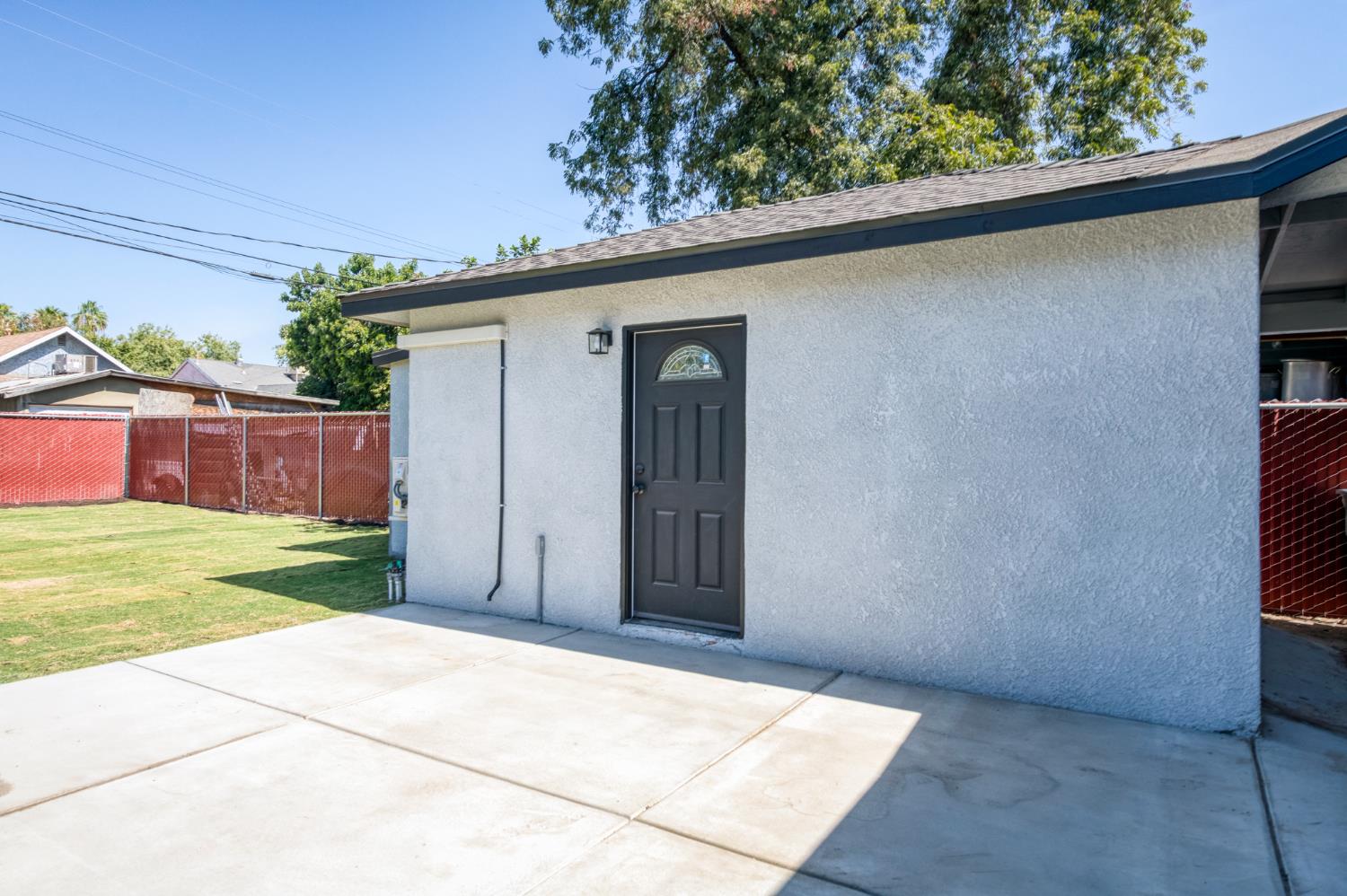 3223 E Mckenzie Ave, Fresno, CA 93702