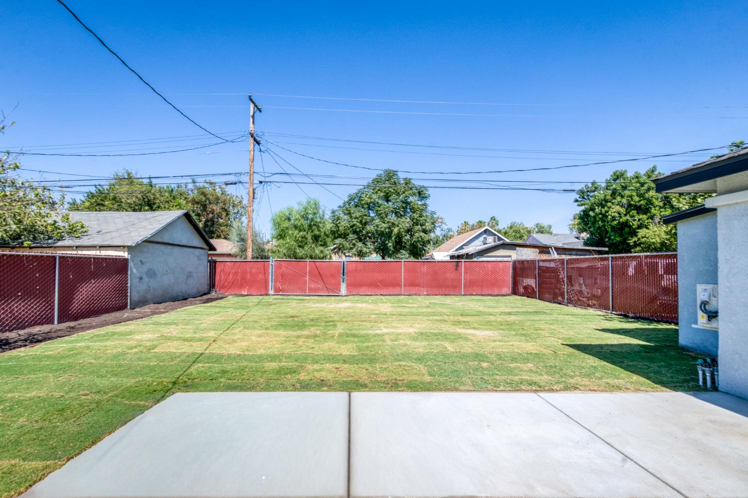 3223 E Mckenzie Ave, Fresno, CA 93702