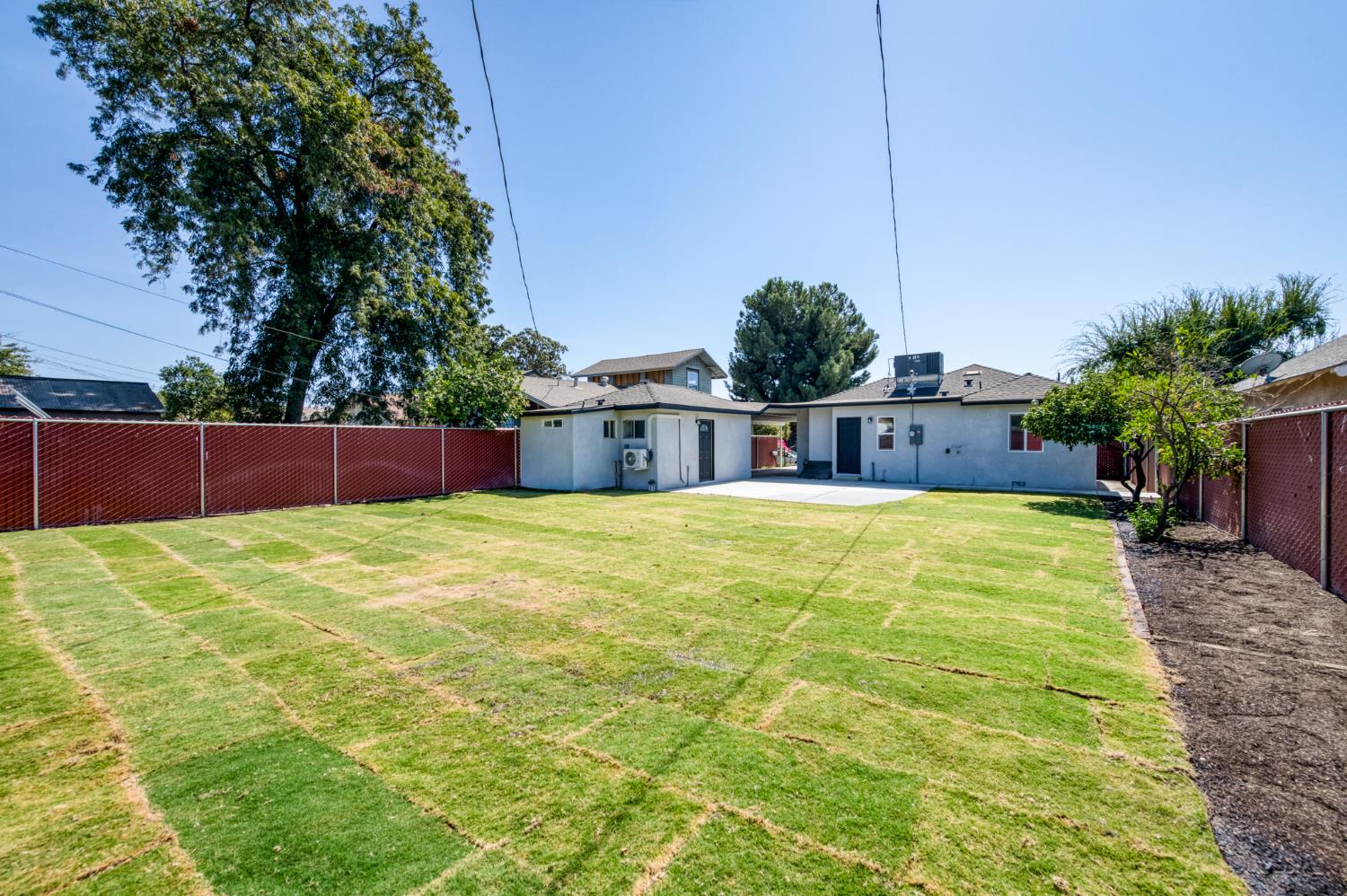 3223 E Mckenzie Ave, Fresno, CA 93702