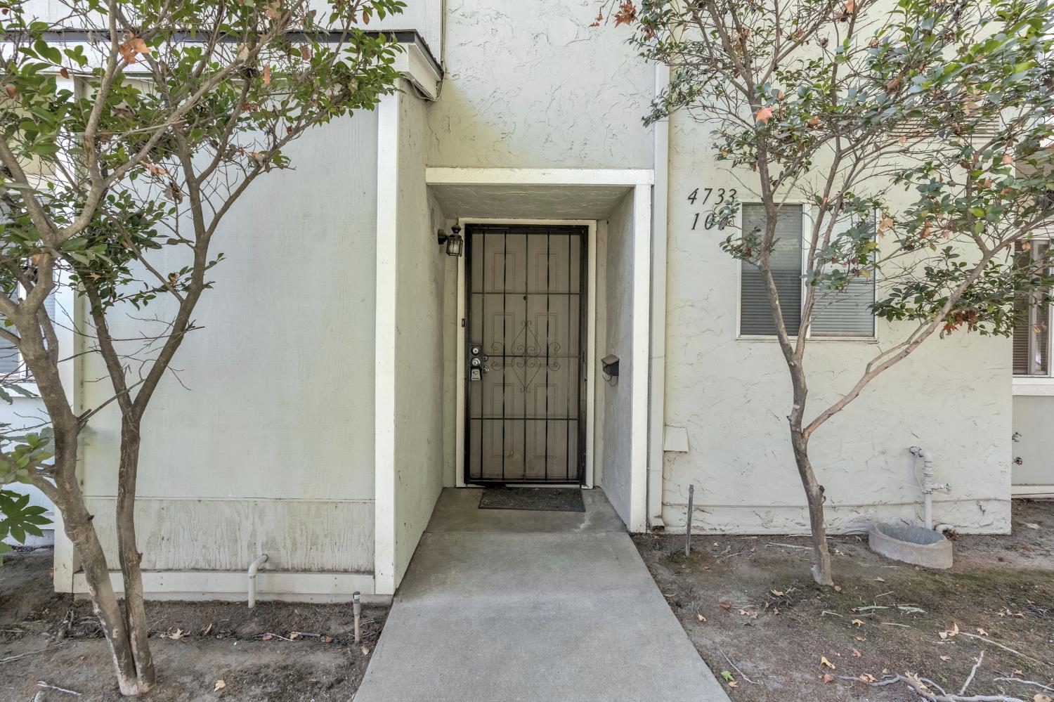 4733 N Cedar Ave #104, Fresno, CA 93726
