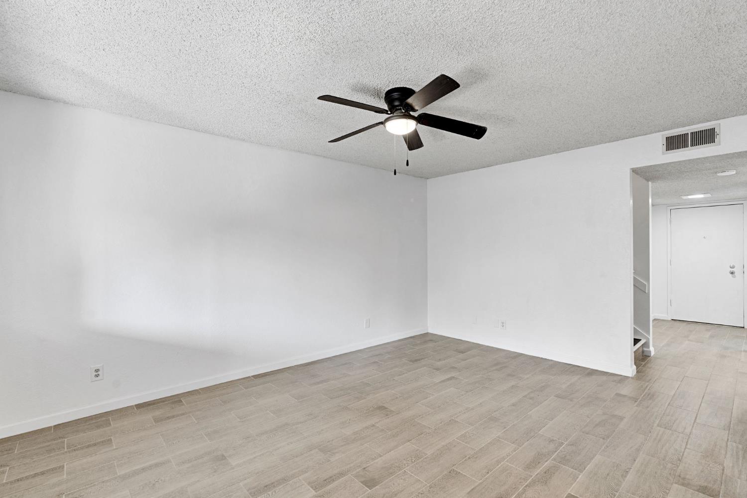 4733 N Cedar Ave #104, Fresno, CA 93726