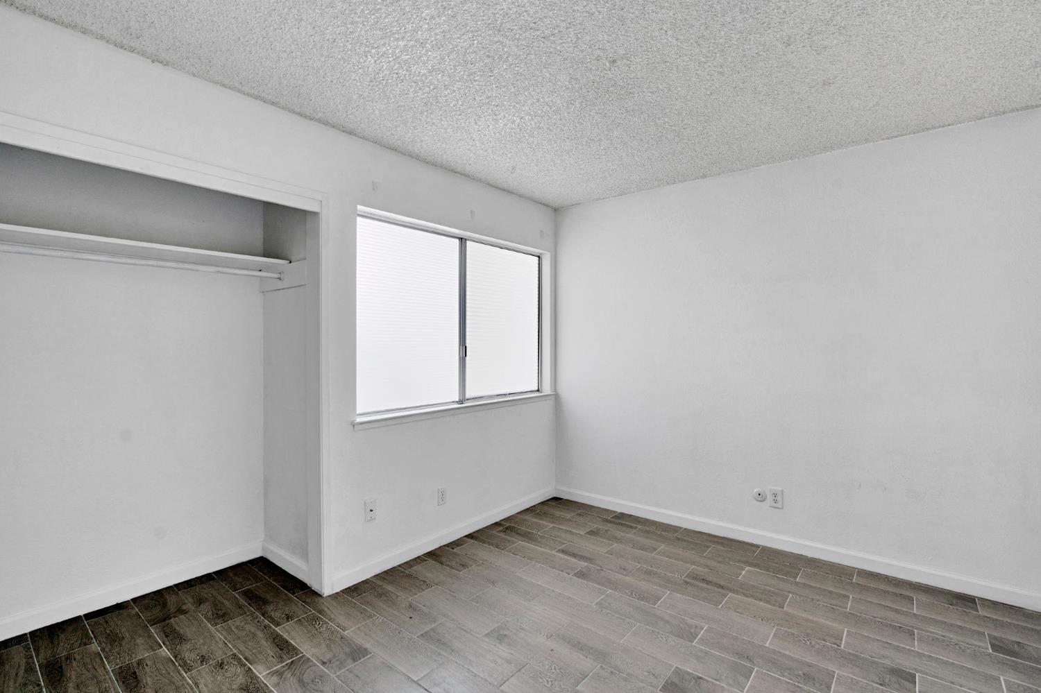 4733 N Cedar Ave #104, Fresno, CA 93726