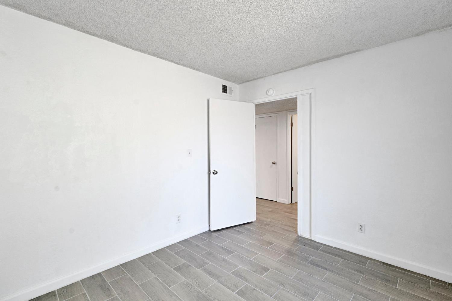 4733 N Cedar Ave #104, Fresno, CA 93726