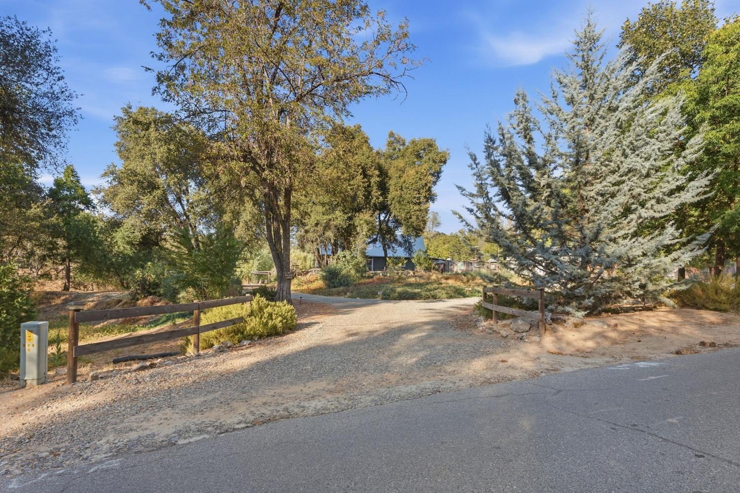 51145 Road 423, Oakhurst, CA 93644