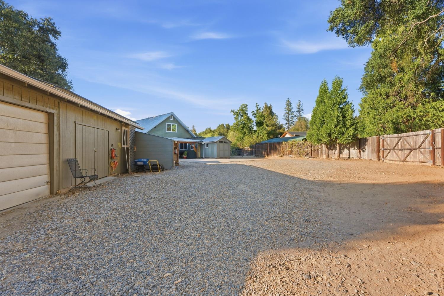 51145 Road 423, Oakhurst, CA 93644