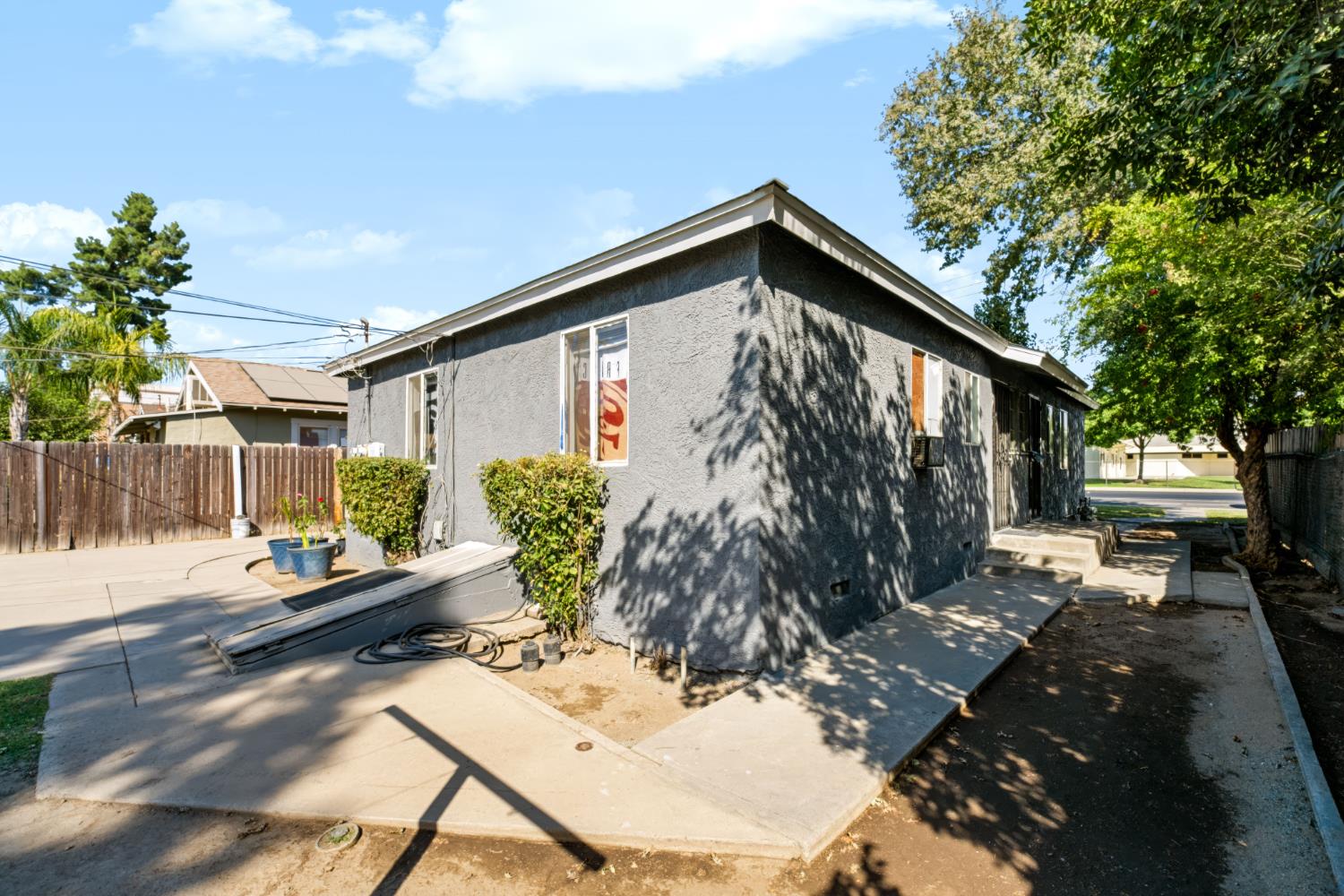 961 963 N Palm Ave, Fresno, CA 93728