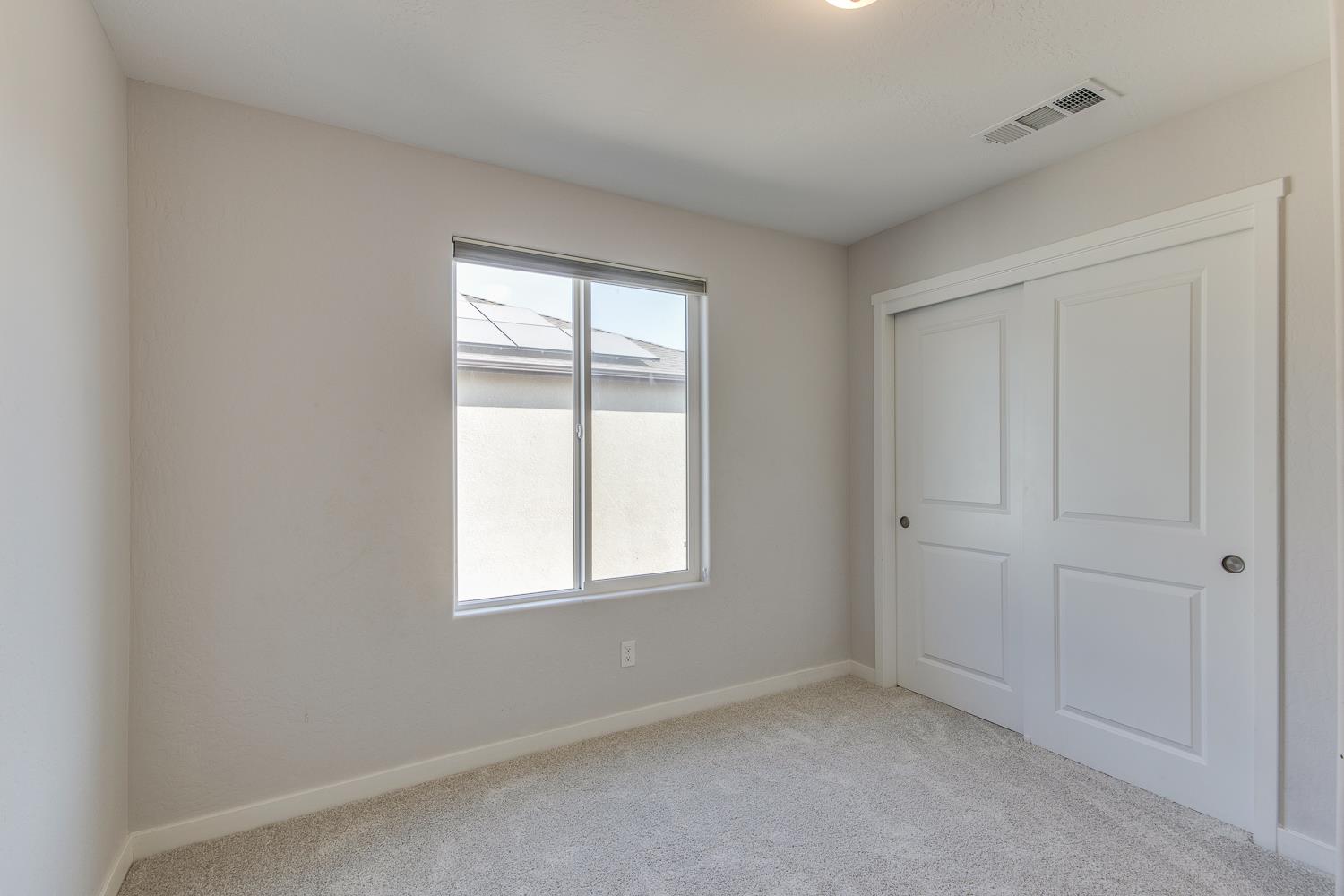 834 Corazon Ave, Clovis, CA 93619