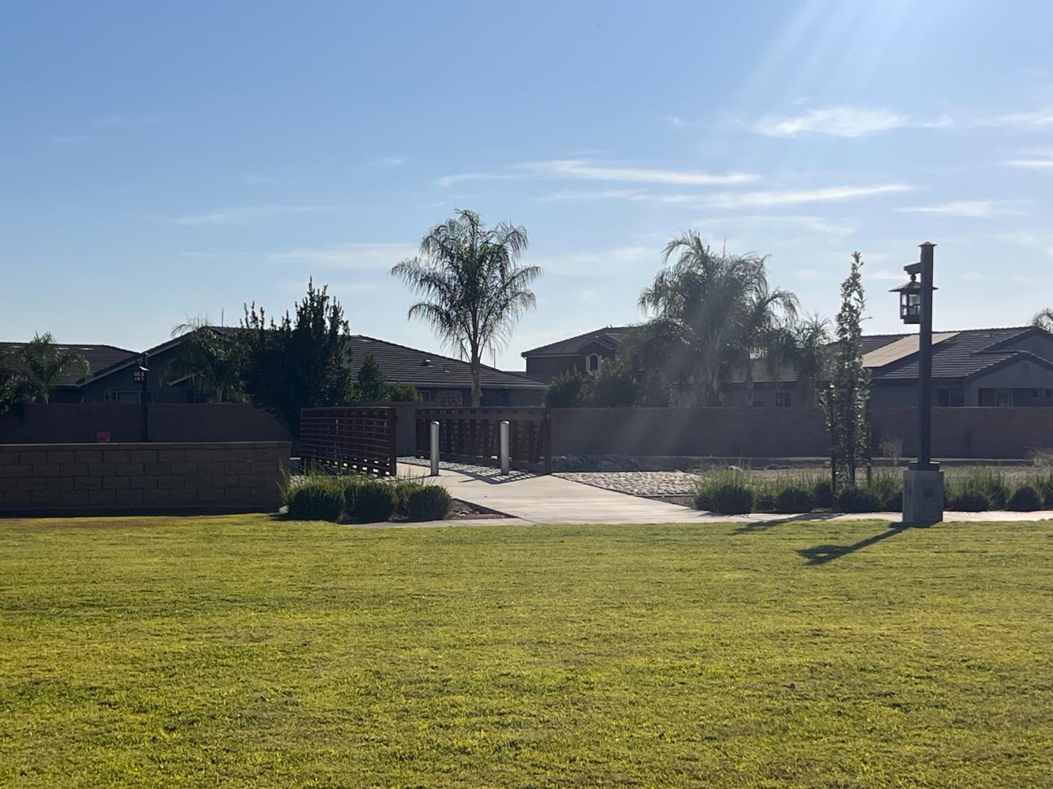 834 Corazon Ave, Clovis, CA 93619