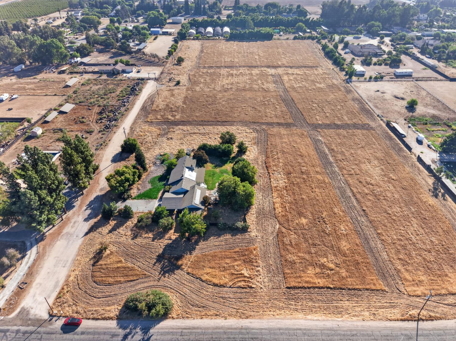 1702 N Temperance Ave, Fresno, CA 93727