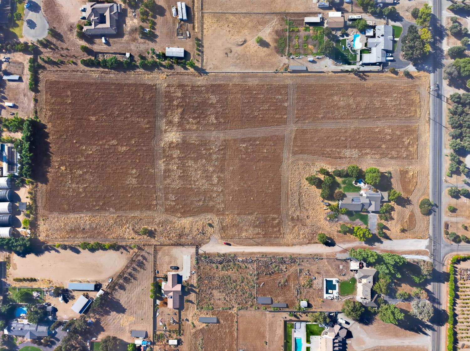 1702 N Temperance Ave, Fresno, CA 93727