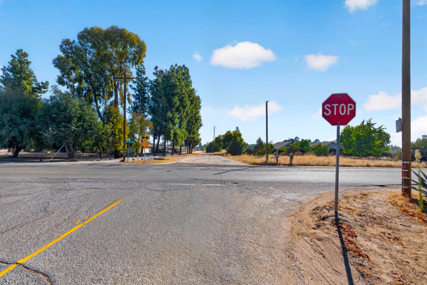 1702 N Temperance Ave, Fresno, CA 93727