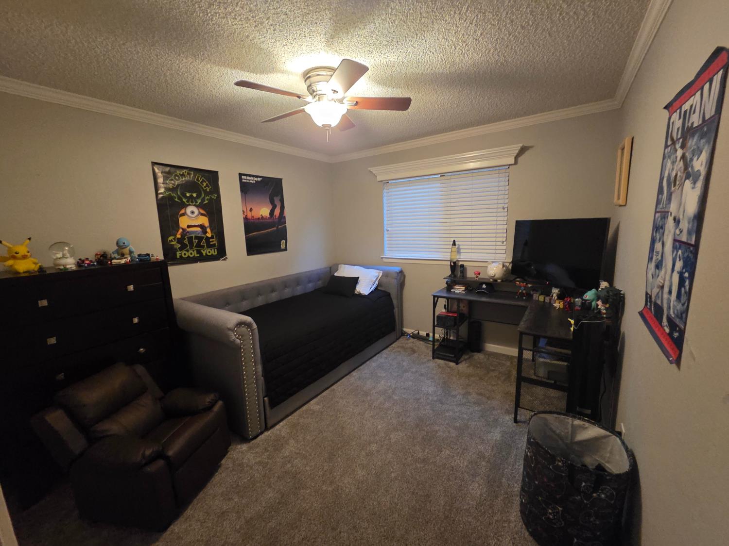 2103 E Fallbrook Ave, Fresno, CA 93720