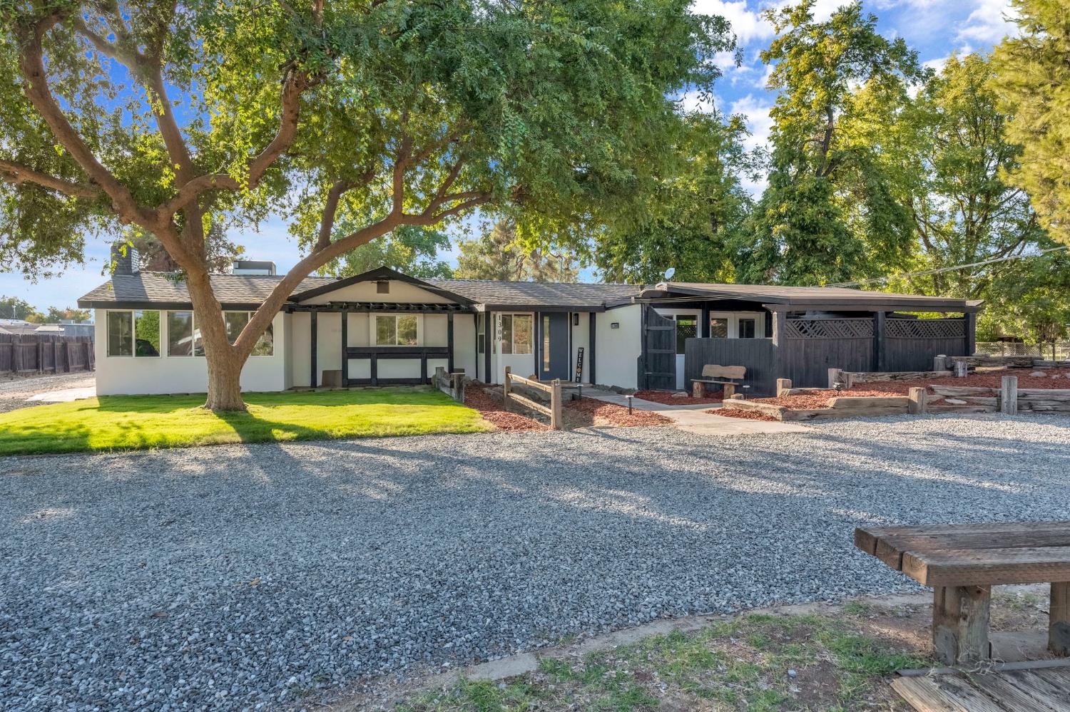 1309 N Temperance Ave, Fresno, CA 93727