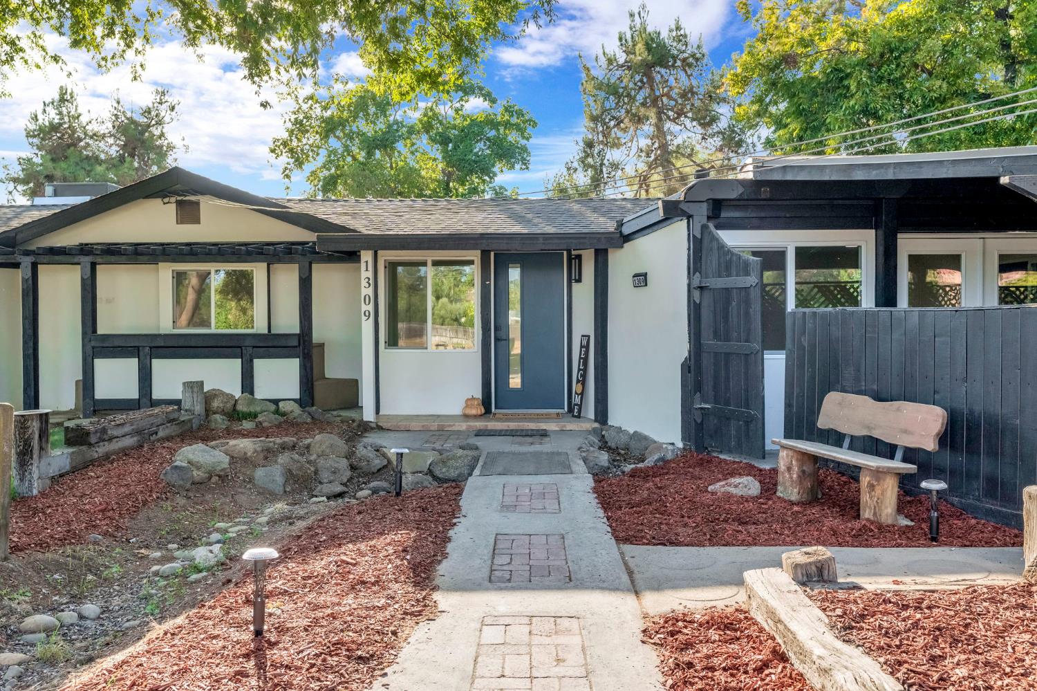 1309 N Temperance Ave, Fresno, CA 93727