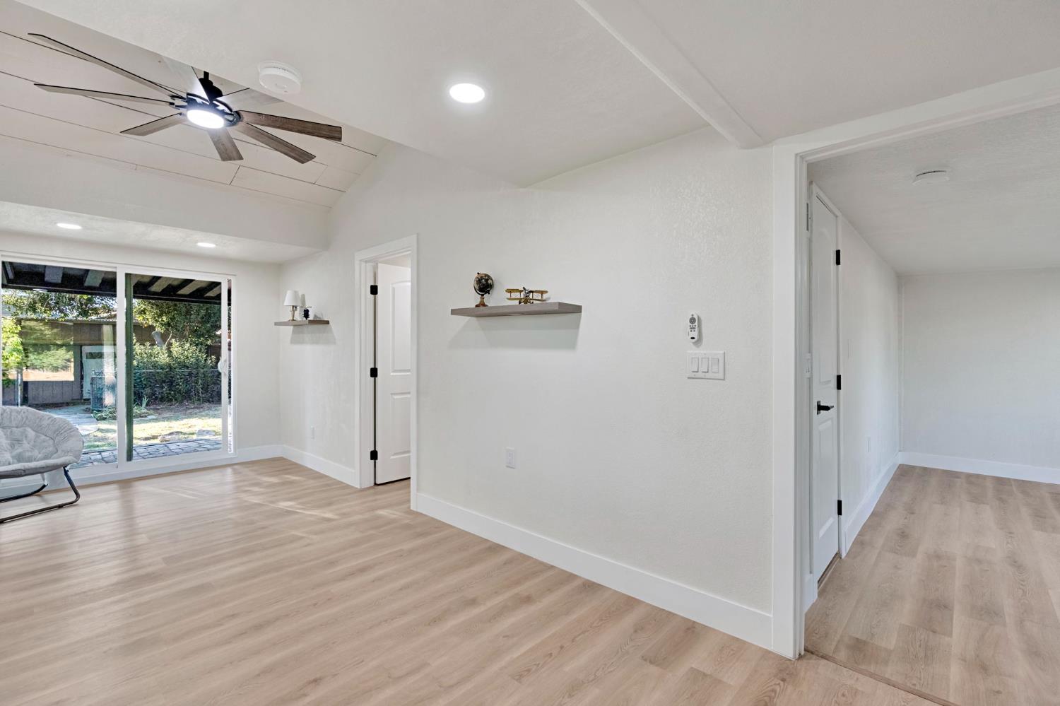 1309 N Temperance Ave, Fresno, CA 93727