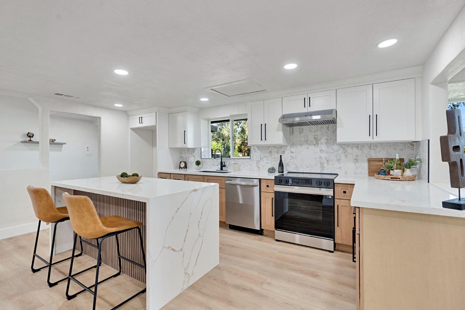 1309 N Temperance Ave, Fresno, CA 93727