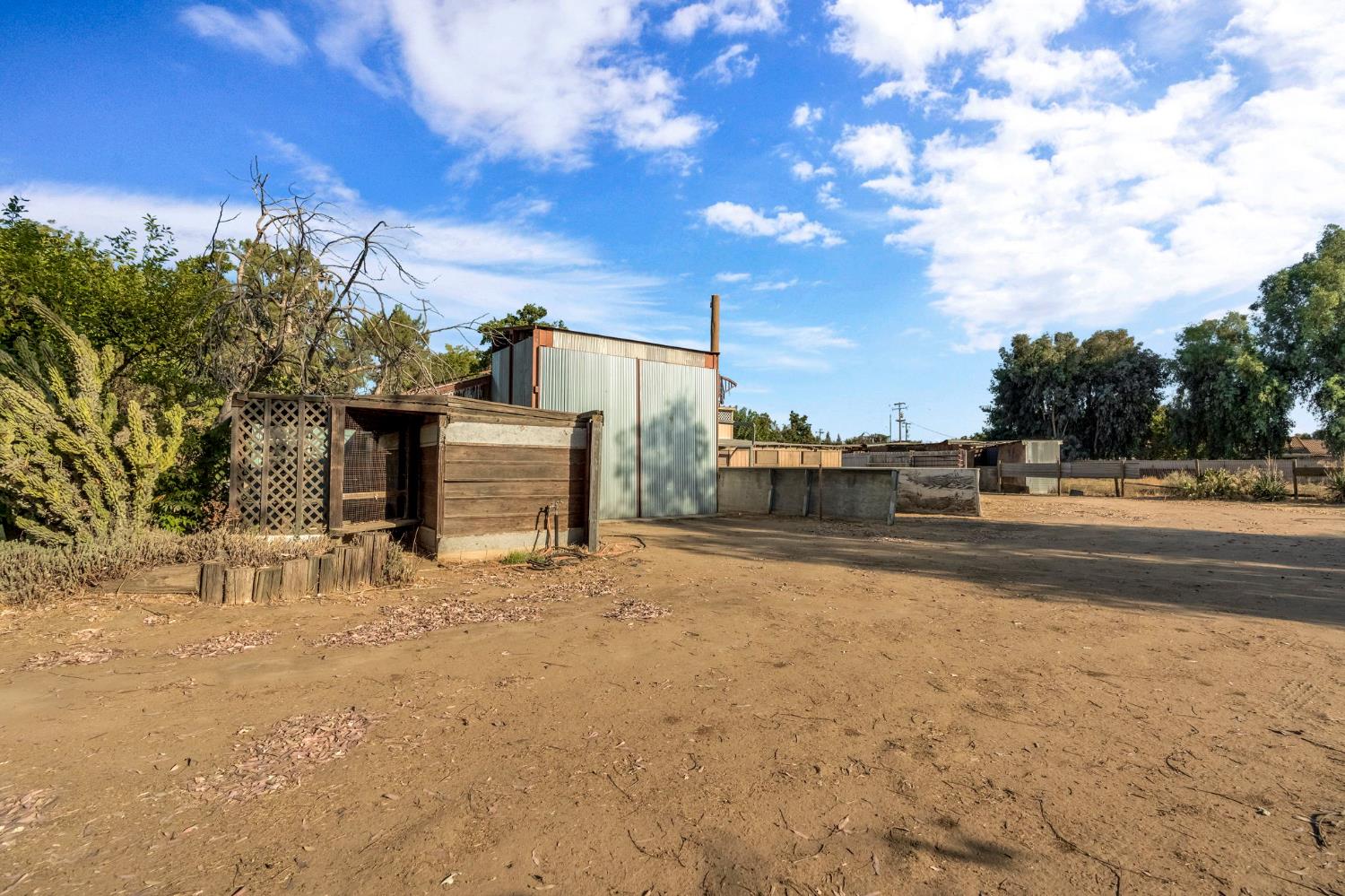 1309 N Temperance Ave, Fresno, CA 93727
