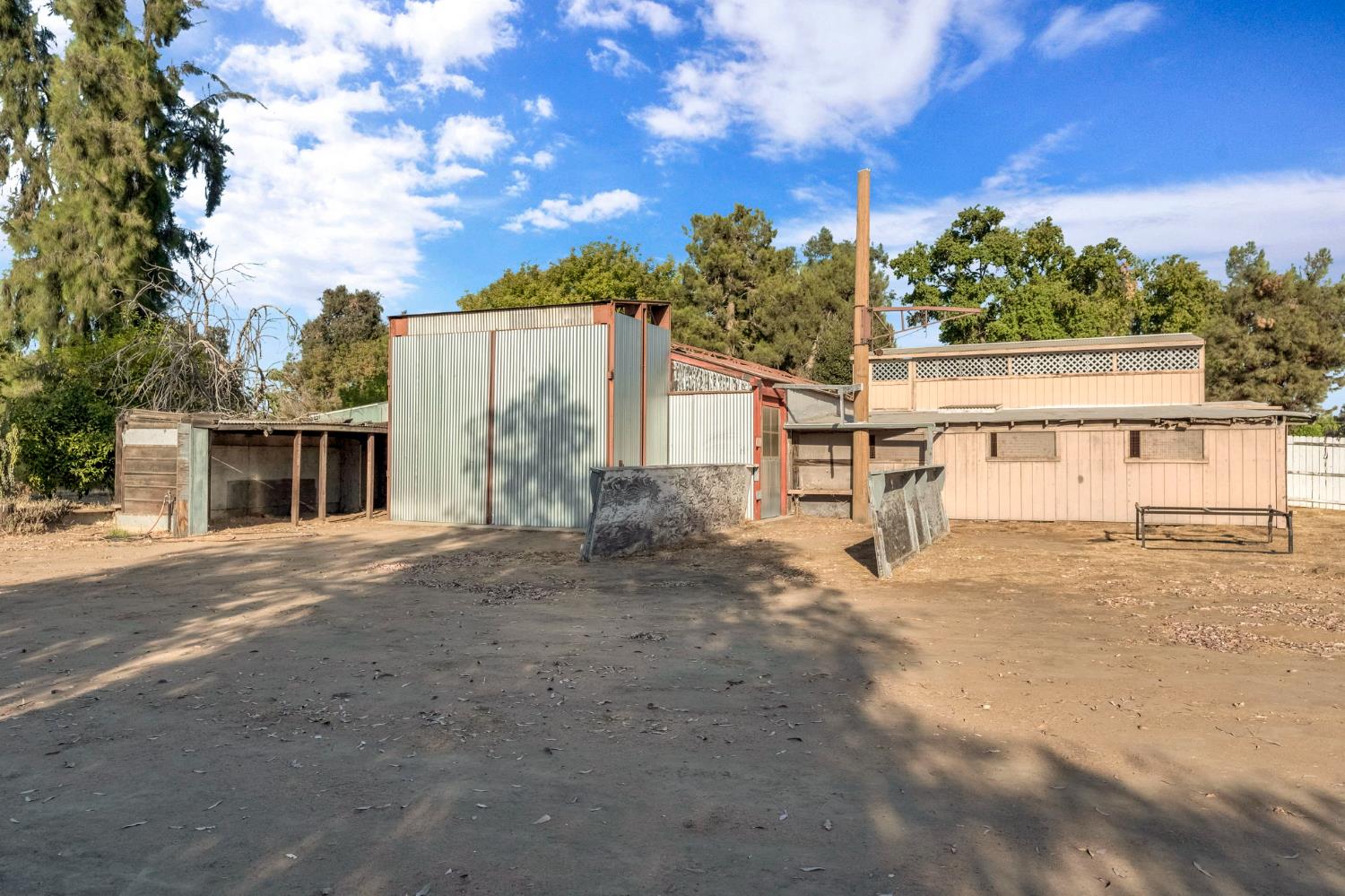 1309 N Temperance Ave, Fresno, CA 93727