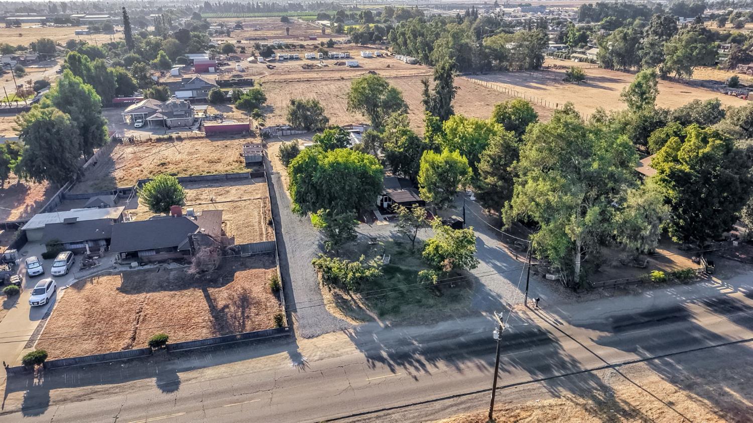 1309 N Temperance Ave, Fresno, CA 93727