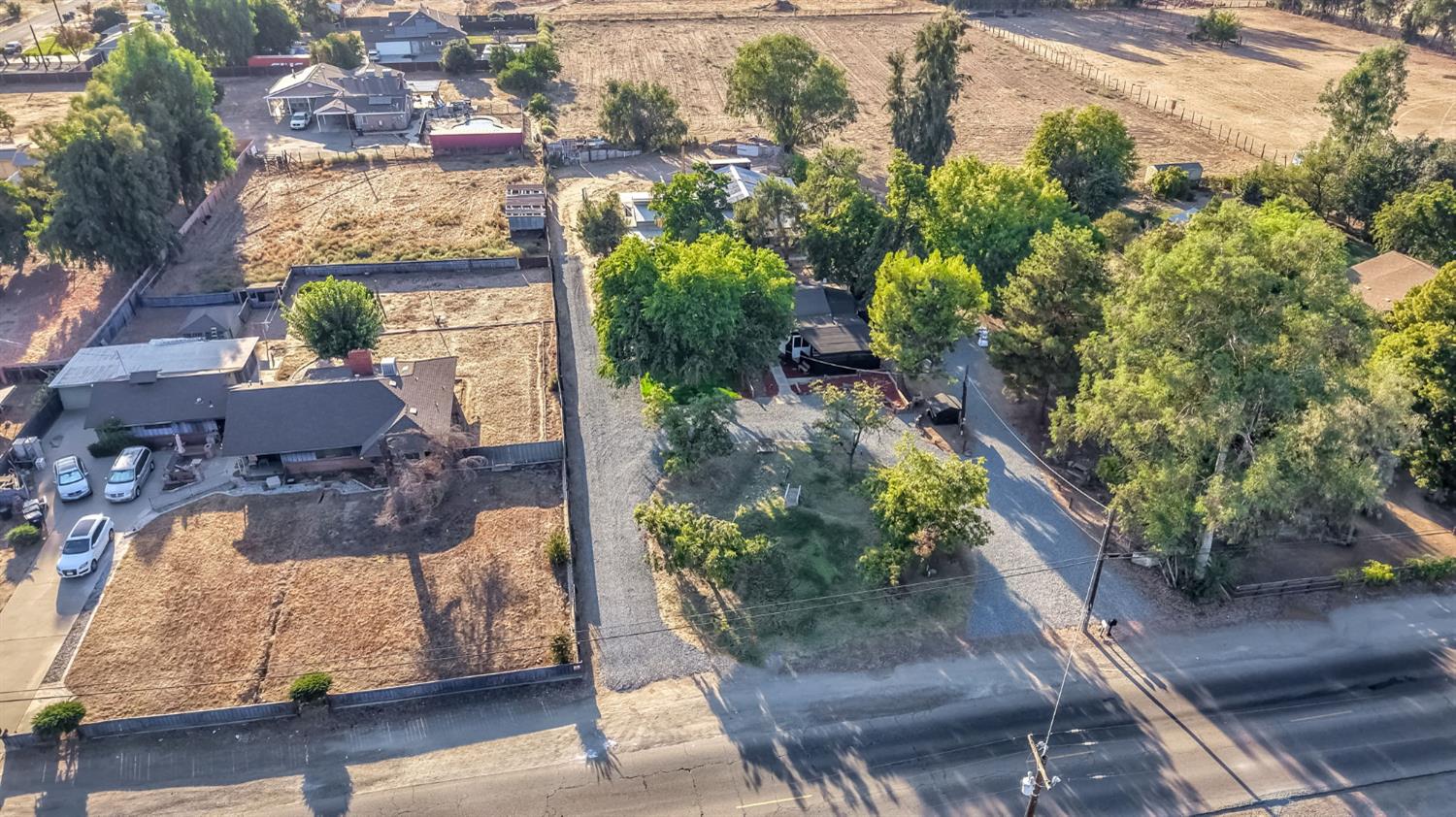 1309 N Temperance Ave, Fresno, CA 93727