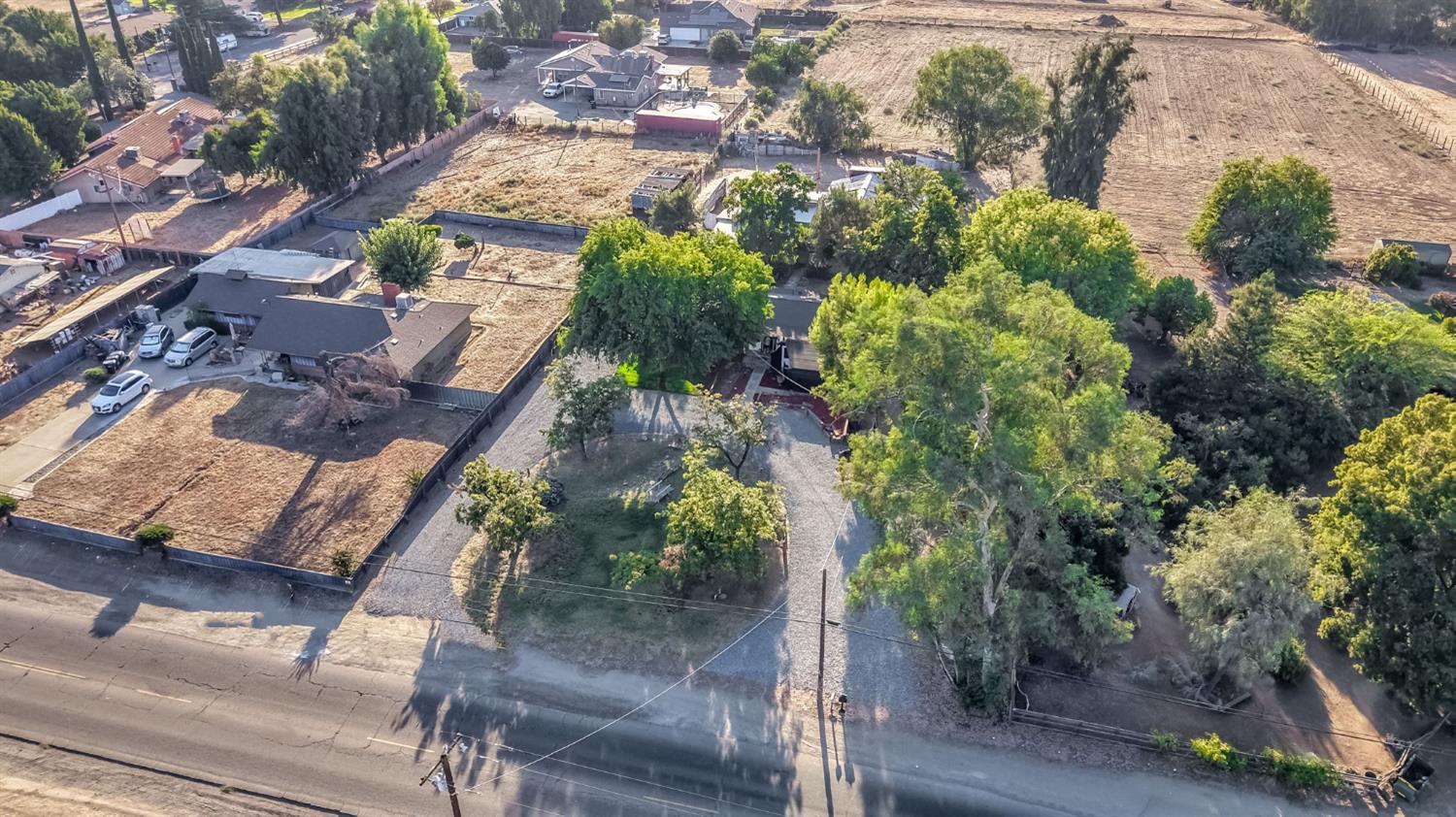 1309 N Temperance Ave, Fresno, CA 93727