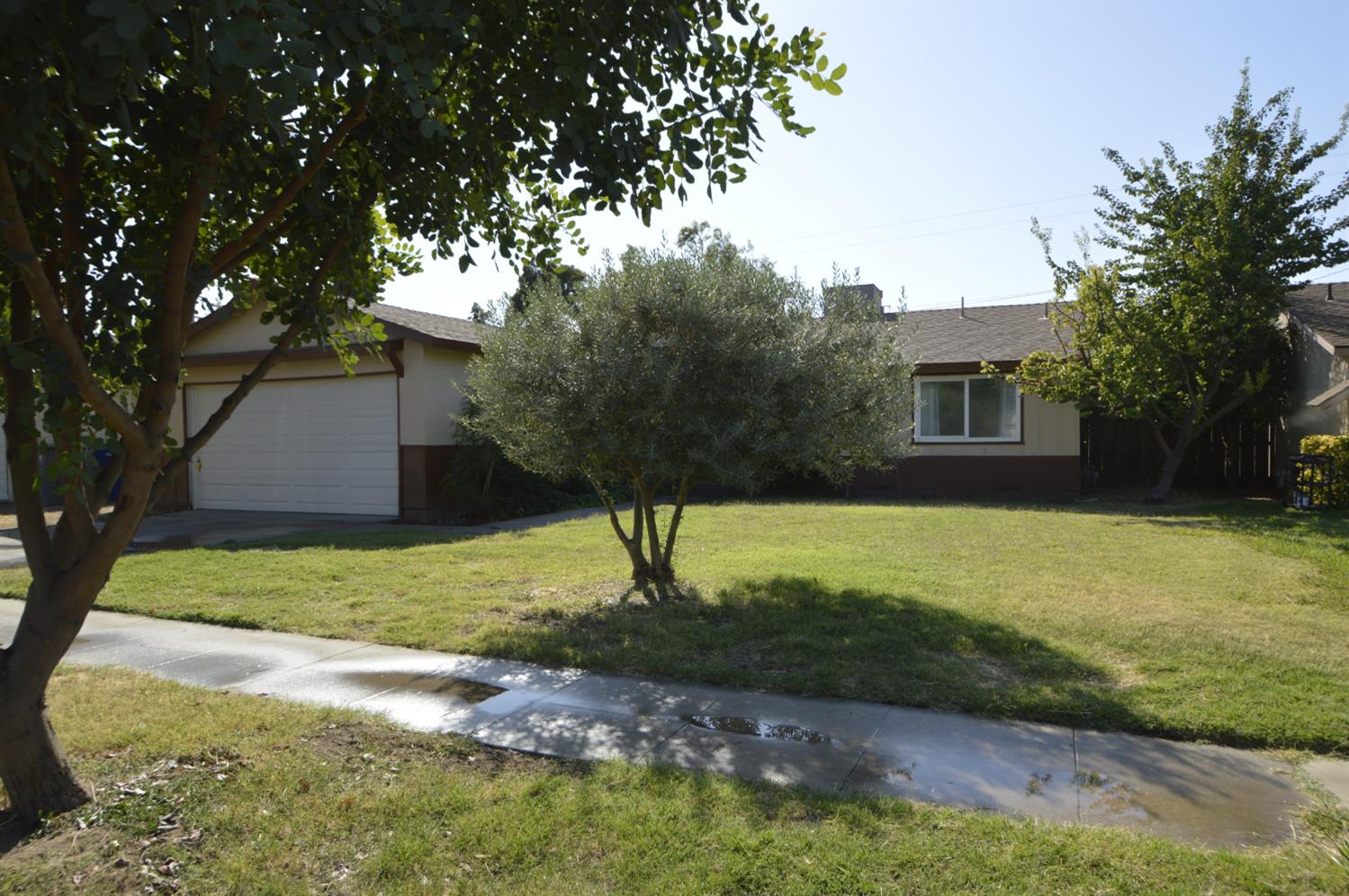 4331 N Gearhart Ave, Fresno, CA 93726