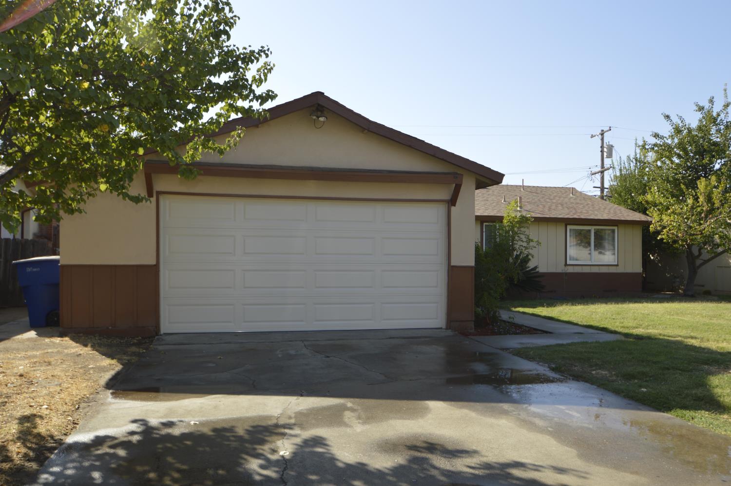 4331 N Gearhart Ave, Fresno, CA 93726