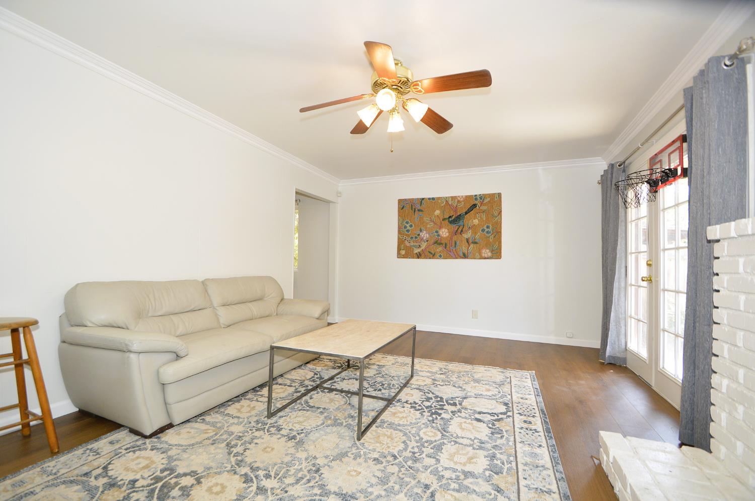 4331 N Gearhart Ave, Fresno, CA 93726