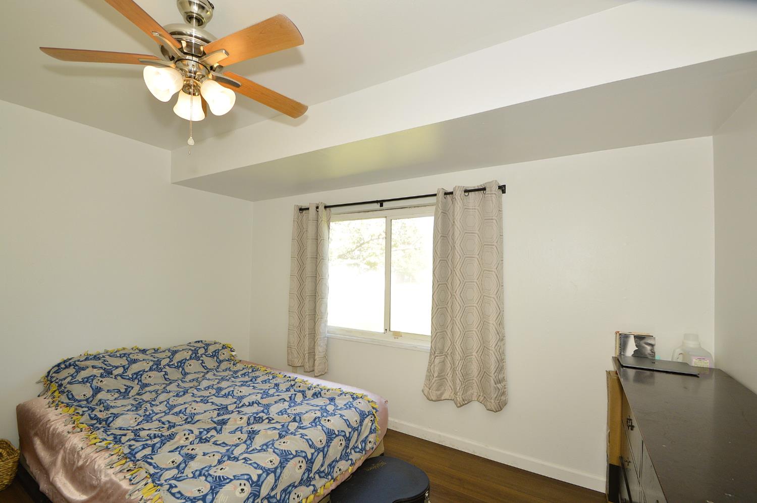 4331 N Gearhart Ave, Fresno, CA 93726