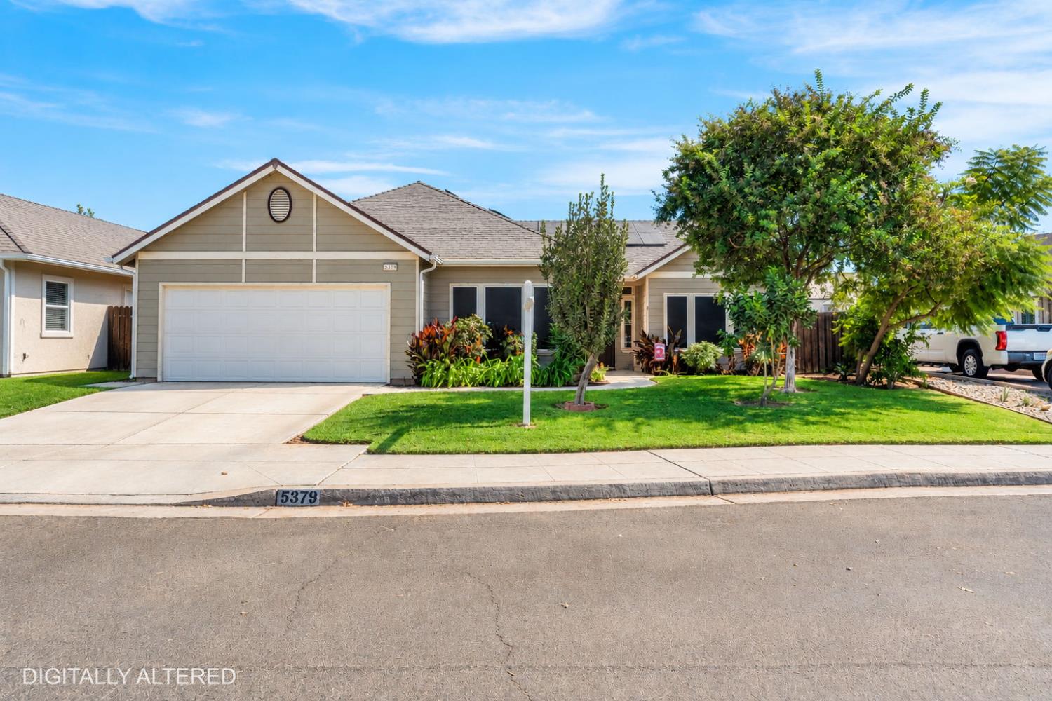 5378 N San Clemente N, Fresno, CA 93723