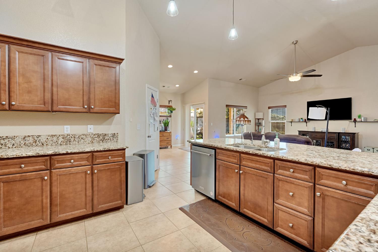 5378 N San Clemente N, Fresno, CA 93723