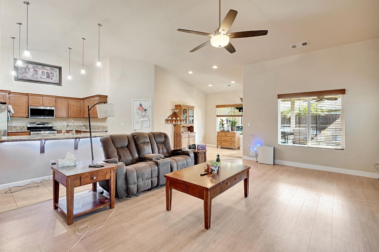 5378 N San Clemente N, Fresno, CA 93723