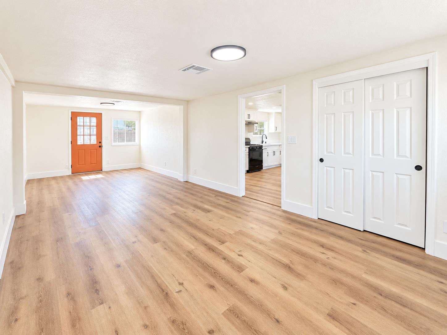 141 W Ashlan Ave, Fresno, CA 93705