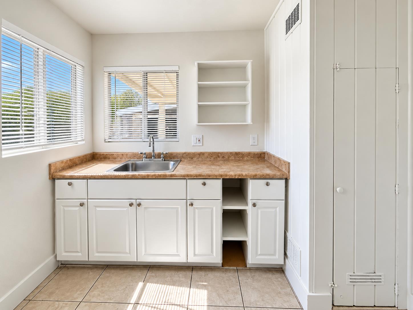 141 W Ashlan Ave, Fresno, CA 93705
