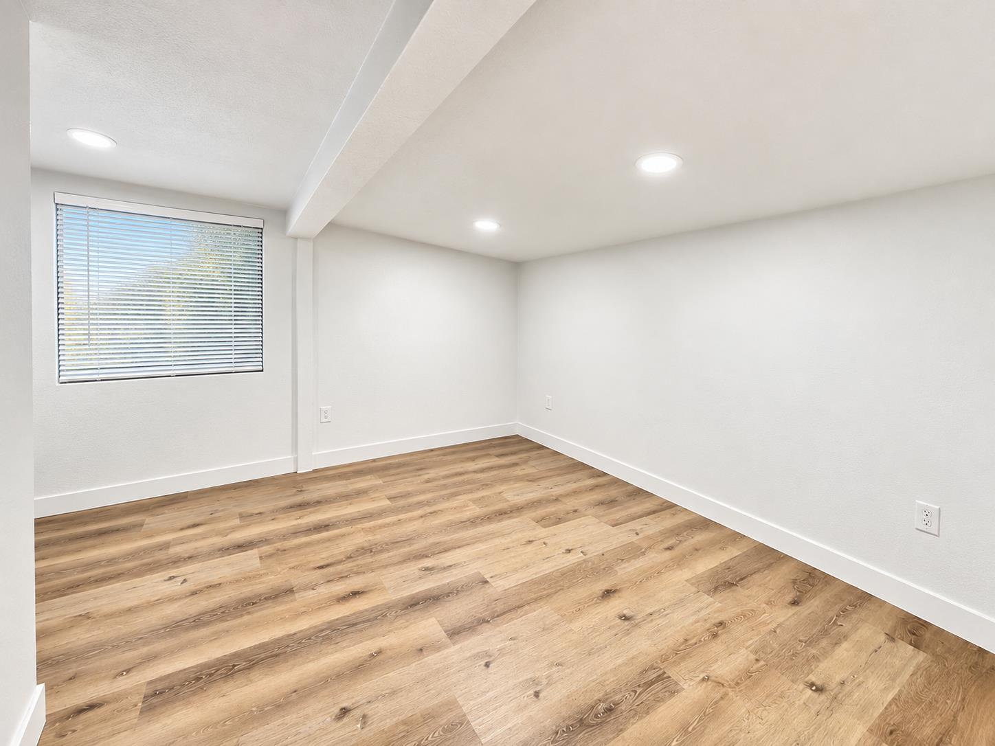 141 W Ashlan Ave, Fresno, CA 93705
