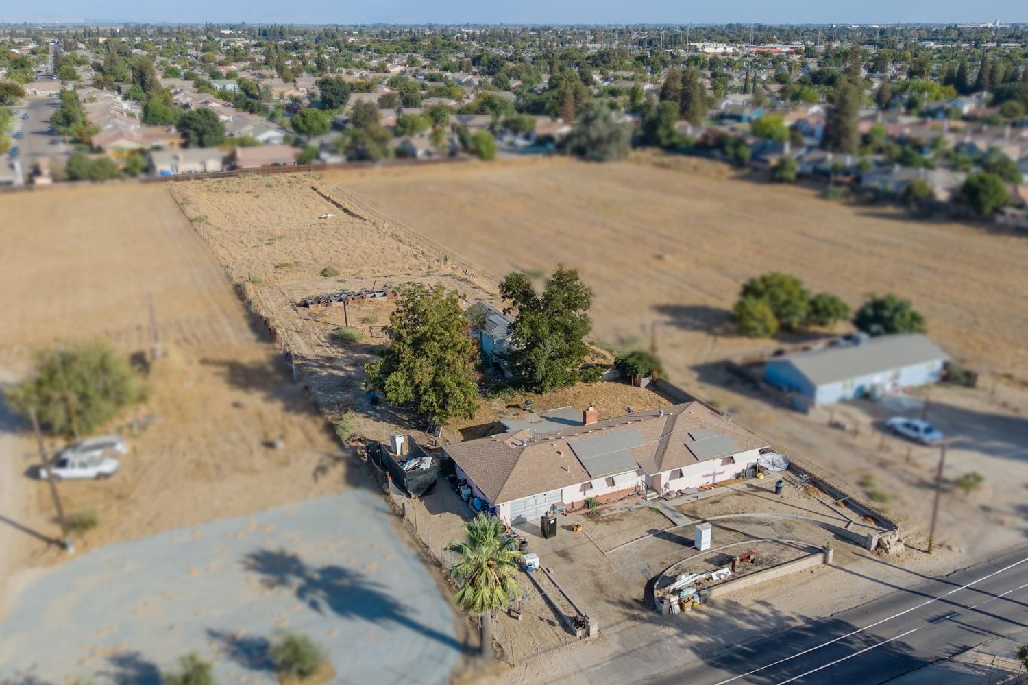 10166 S Highland Ave, Selma, CA 93662