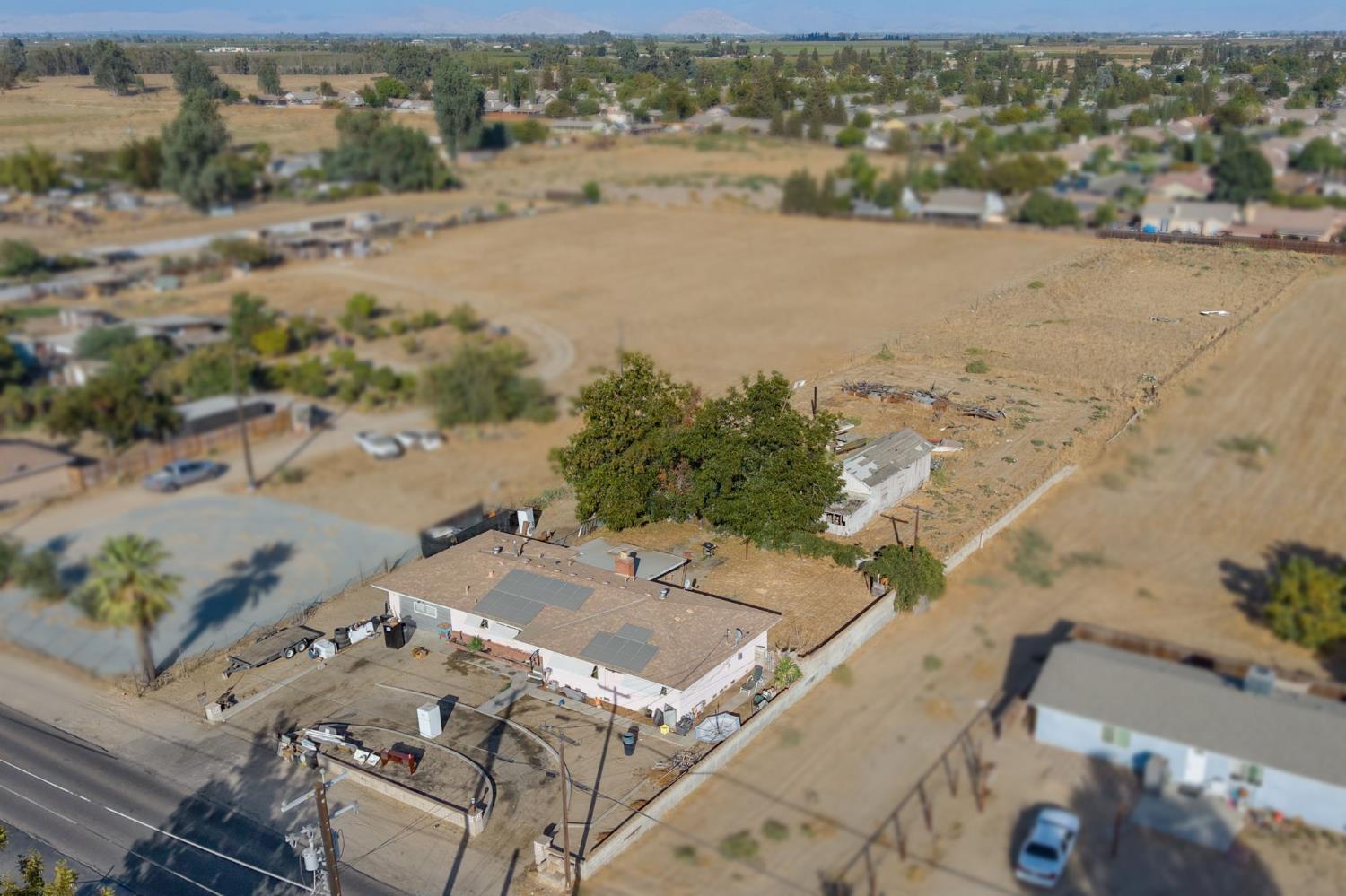 10166 S Highland Ave, Selma, CA 93662